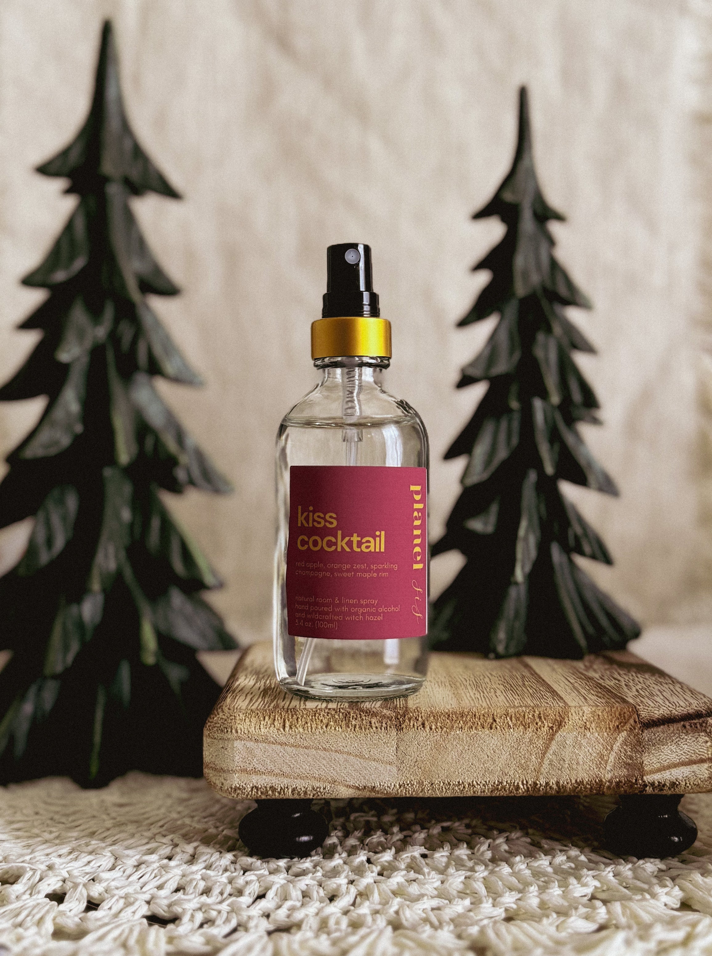 kiss cocktail room & linen spray Planet Sis